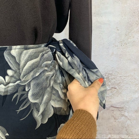 Linda Allard Ellen Tracy Skirt | Floral Wrap Skirt - Picture 4 of 7